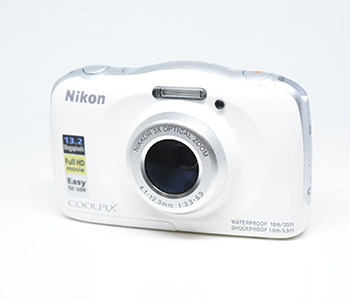 Compact Nikon Coolpix W100